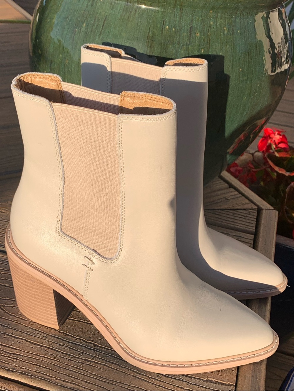 Crown Vintage Cream Chelsea Ankle Boots with Stacked Heel Size 7 1/2 New!